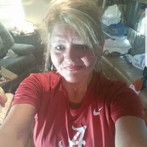 Meet your Posher, Leeann